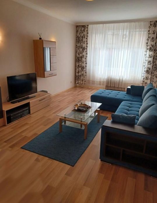 Дава се под наем Двустаен апартамент в София, Център - 65 кв.м за 818 € - Снимка #1