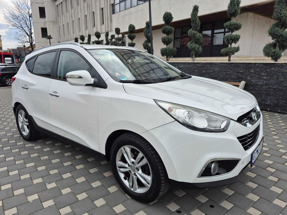 Auto, moto, ambarcatiuni autoturisme