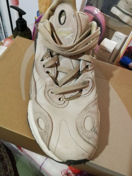 Маратонките са обувани само единпът за проба но се оказаха малки