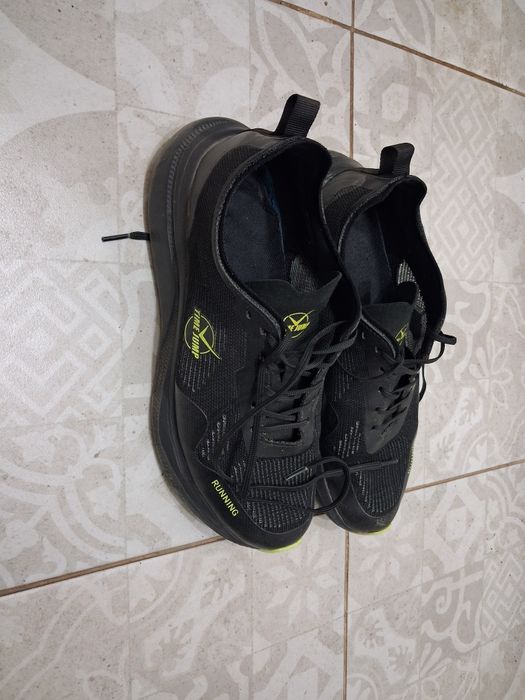 Летний кроссовки,мужской.