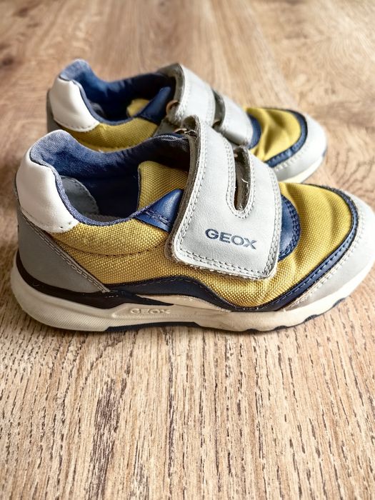 Маратонки GEOX размер 26