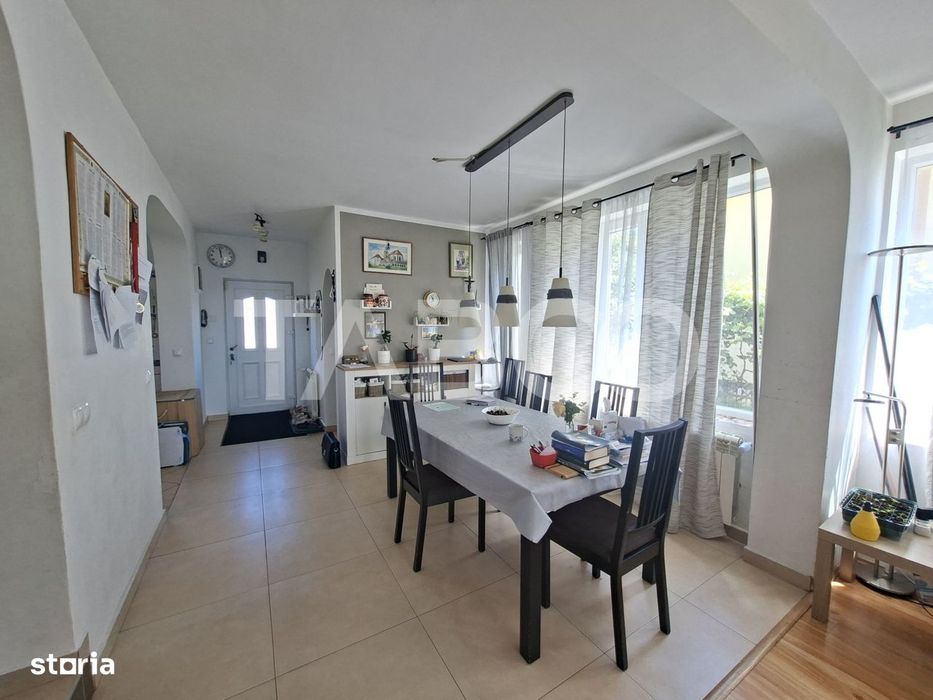 Casa individuala de vanzare - Sura Mica- 4 camere si 490 mp teren