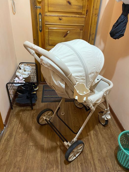 Продам детскую коляску б/у