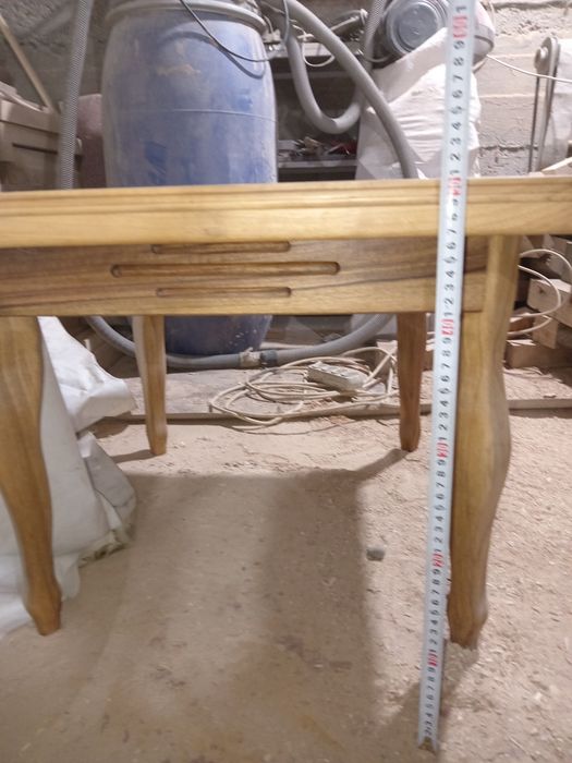 Продам стол журнальный