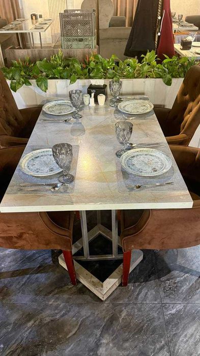 стол на 6 - 4 персон