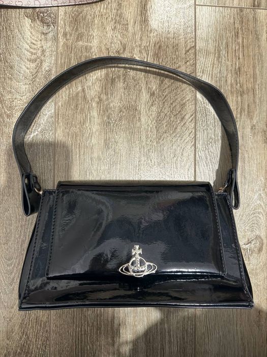 сумки GUESS, Vivienne Westwood