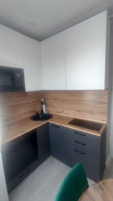 Продам квартиру 4 мкр