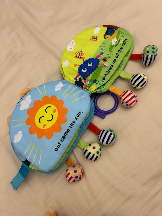 Первые игрушки малыша