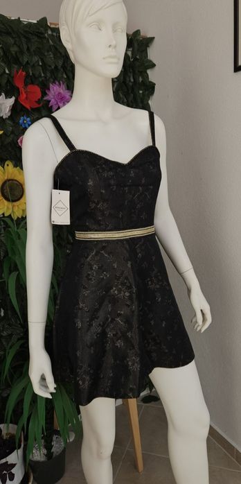 сияеща блестяща рокля с камъни различни модели