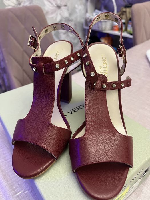 обсолютно новые туфли