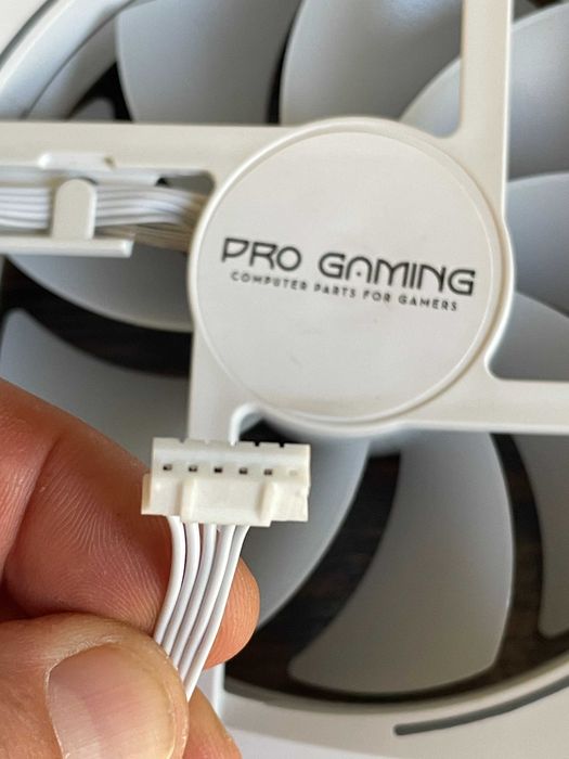 Ventilatoare RGB PC albe set  5 bucati cu hub PRO Gaming