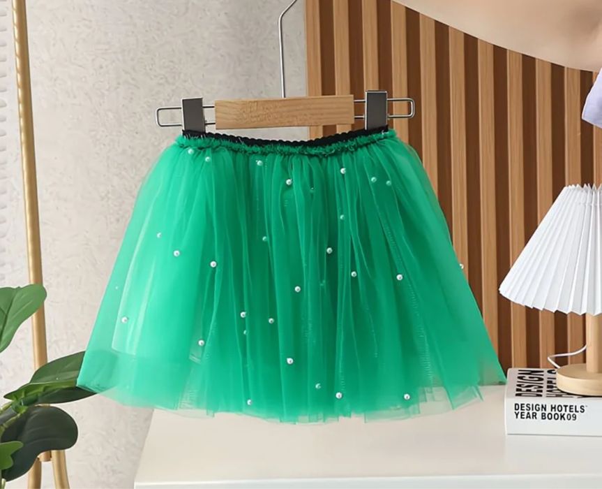 Продам юбку зелёного для девочек