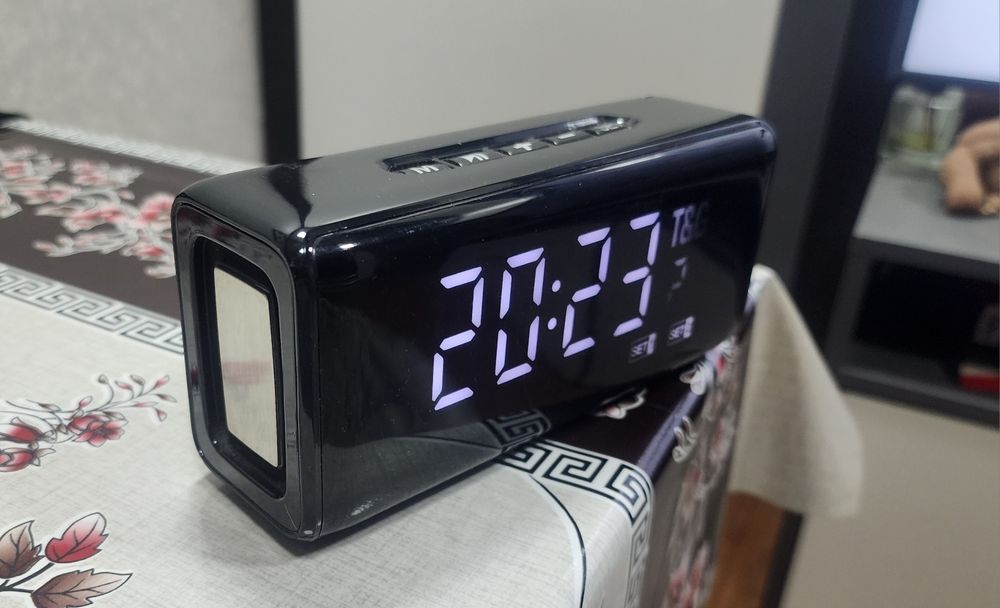 Часы, будильник, радио