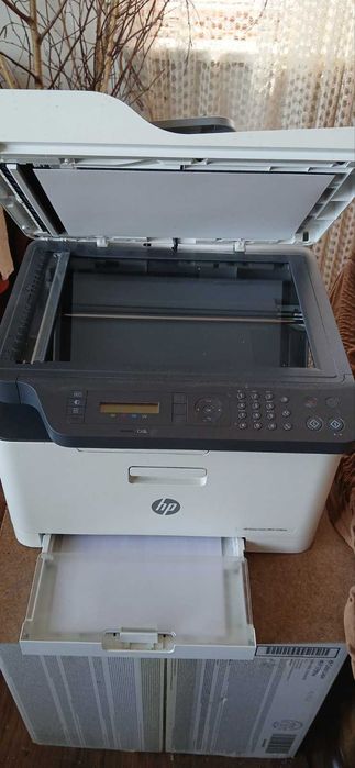 Цветен лазерен принтер A4+ - HP Color Laser MFP 179 fnw – почти неизползван.
