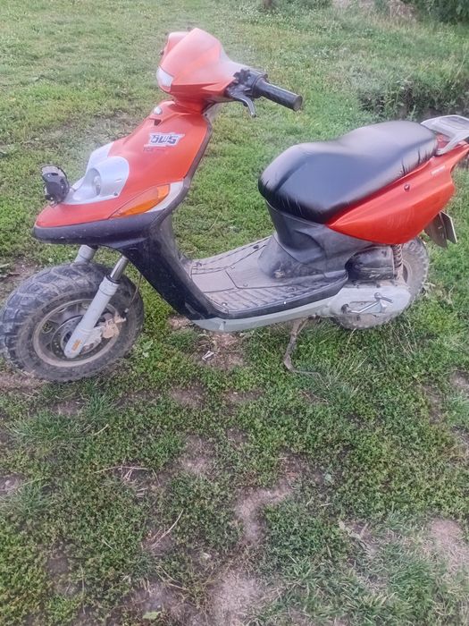 Vand  scuter cu acte iamaha bustar  segmentat nou