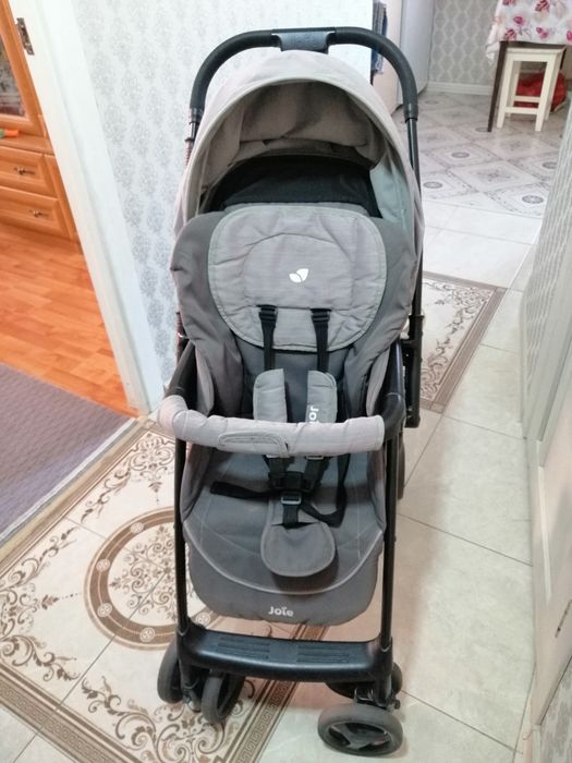 Продам прогулочную коляску Joie mirus