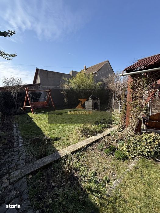 Apartament la casă cu curte proprie 311 mp și acces auto Ioșia, Oradea