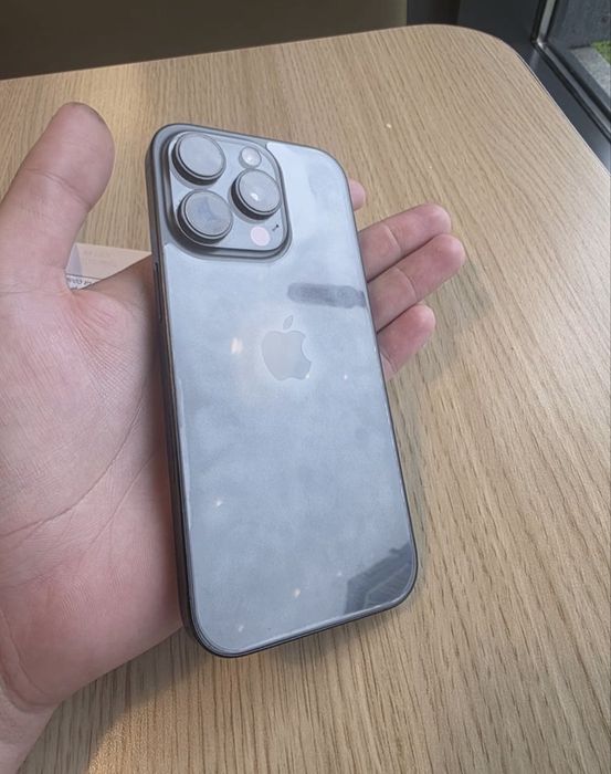 Iphone 16 pro 128 gb 90% baterie