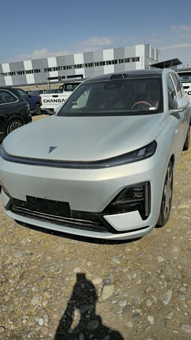 Deepal S09 Ultra 4AWD /Ultra plus Oq salonlardan  mavjud
