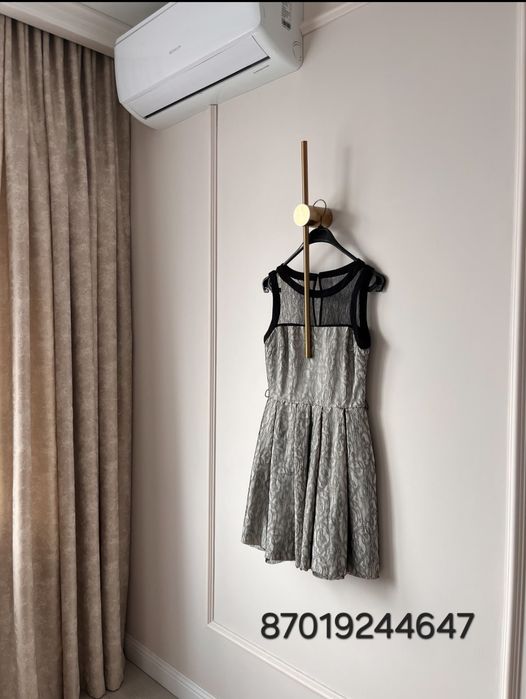 Платье красивое качественное Zara