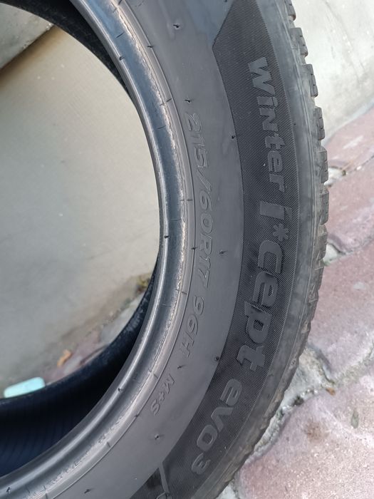 Vând set cauciucuri iarna 215/60/R17 de pe un Nissan Qashqai J11