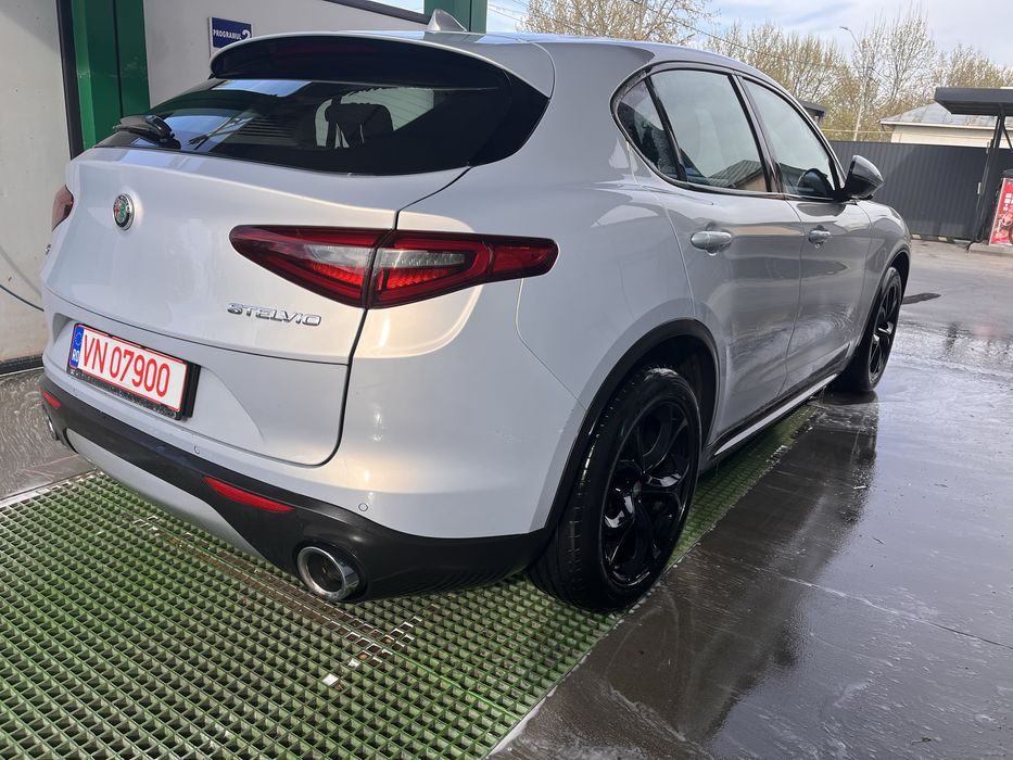 Alfa Romeo Stelvio 2.2 , Q4 190 cp