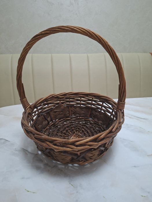 Корзина плетёная