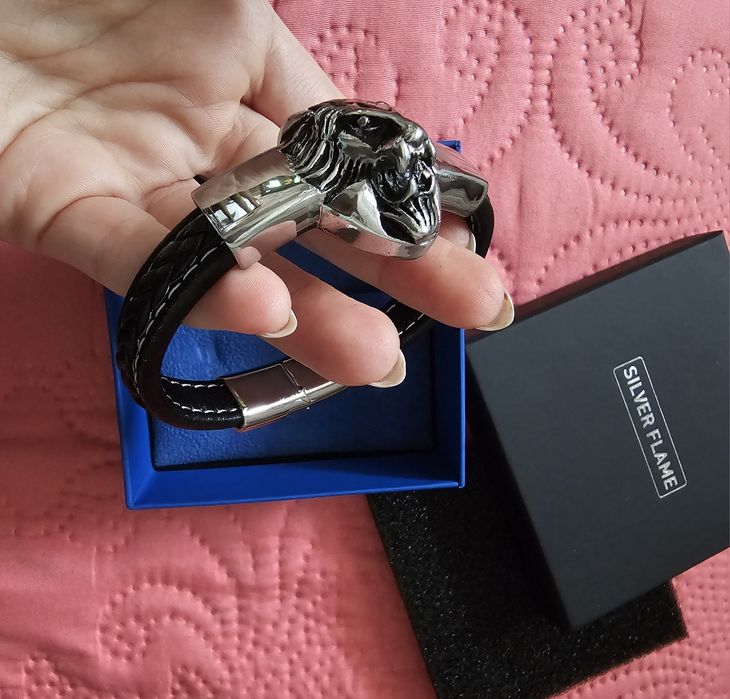 Мъжка гривна от естествена кожа, сребро и стомана