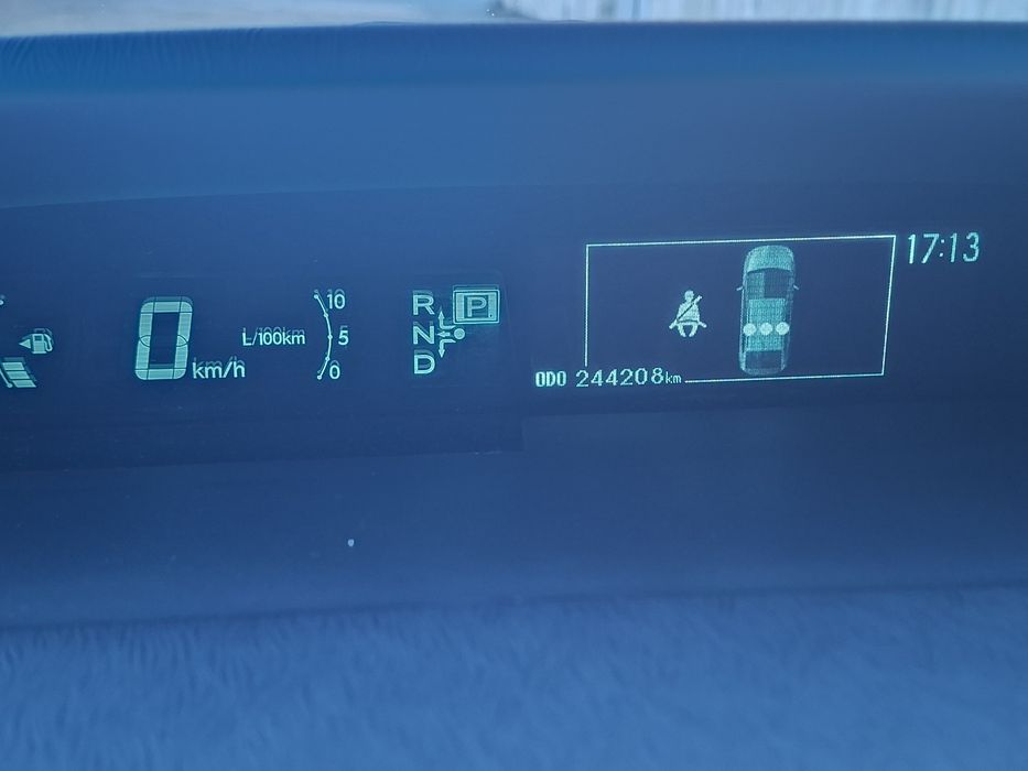 *Toyota Prius Hybrid 2013 • Automat • 244.000 km • Foarte economică