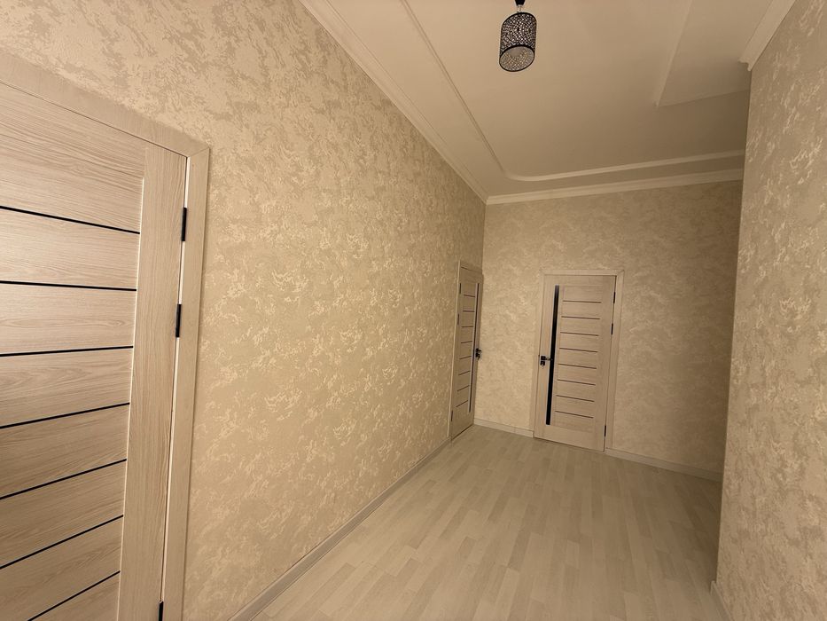 Срочно продается 2 сотх 4 хона Жданов