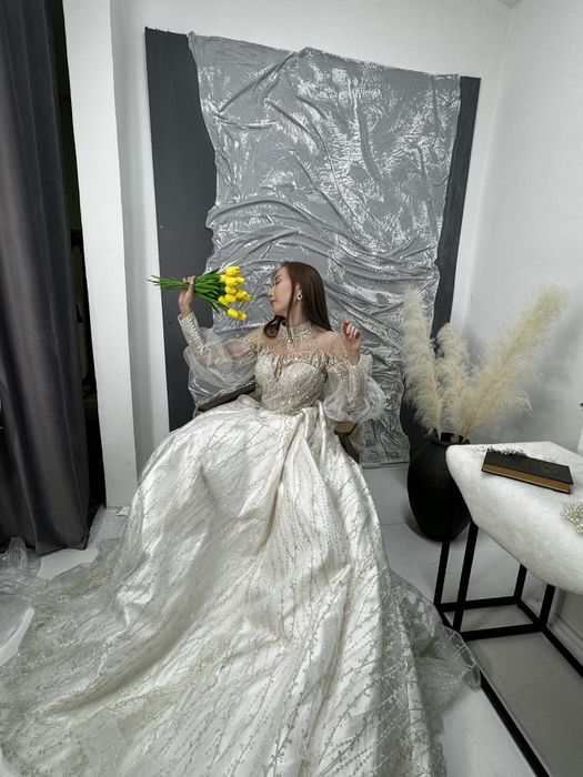 Продам свадебные платья