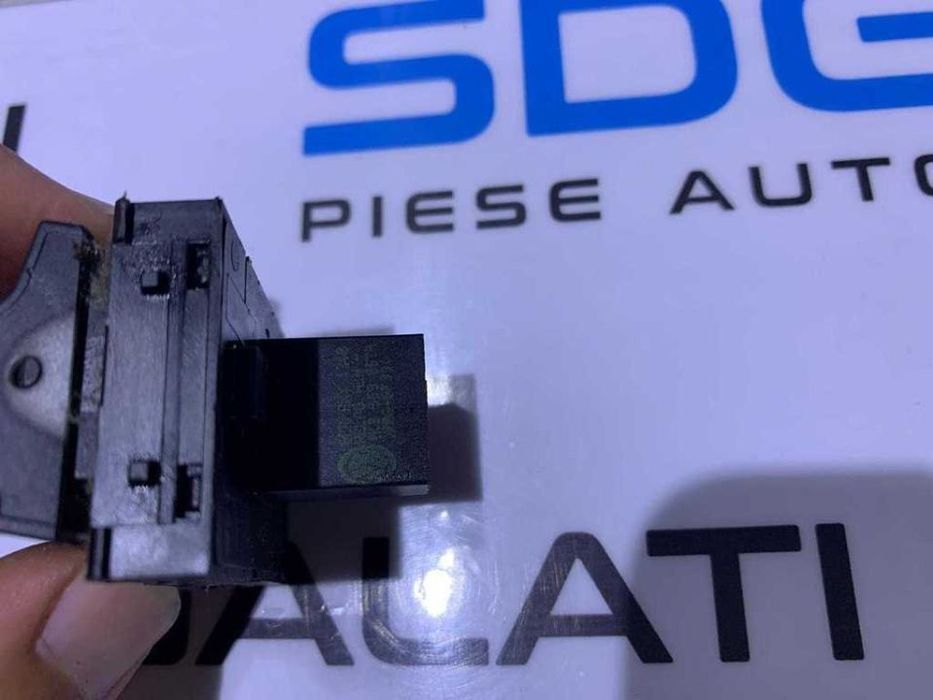 Consola Butoane Geamuri Usa Portiera Sofer Stanga Fata cu 4 Pini Seat Altea 2004-2013 Cod 1K3959857A