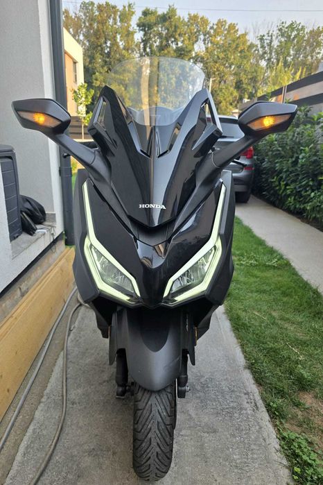 De vanzare Honda Forza 350 din 2023