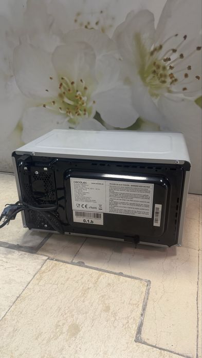 Микровълнова фурна с грил Cecotec ProClean 3160 Mirror 20L