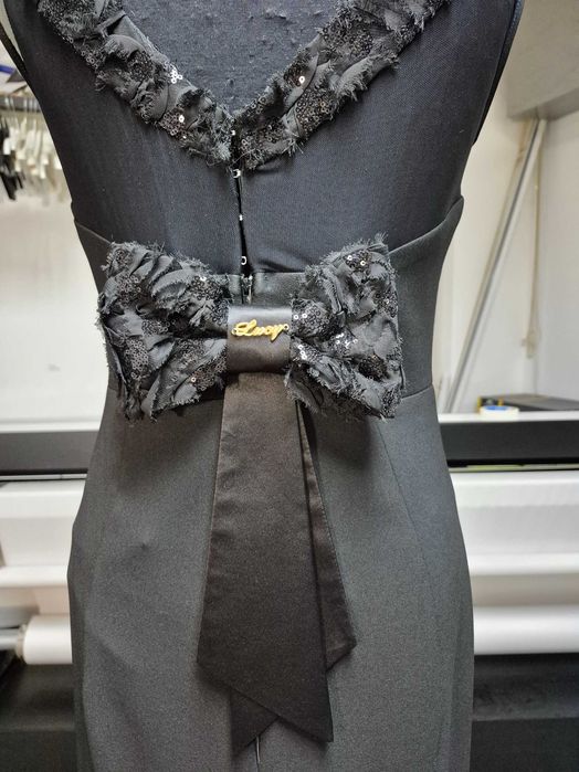 Дълга рокля на Lucy, чисто нова