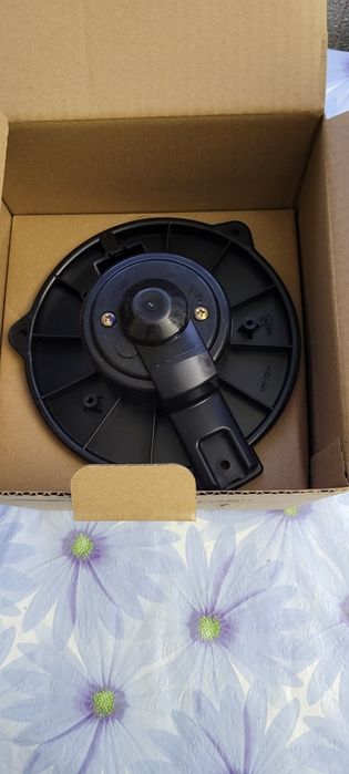 Мотор отопителя салона