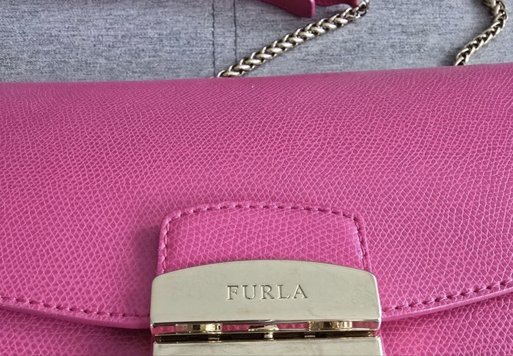 Geanta Furla roz