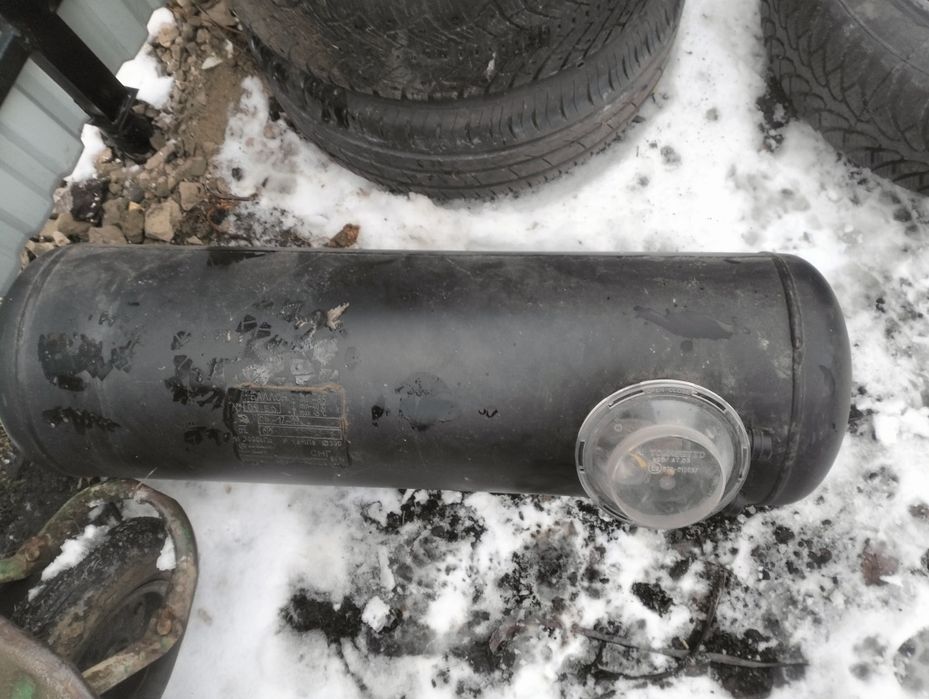 Газовый баллон...