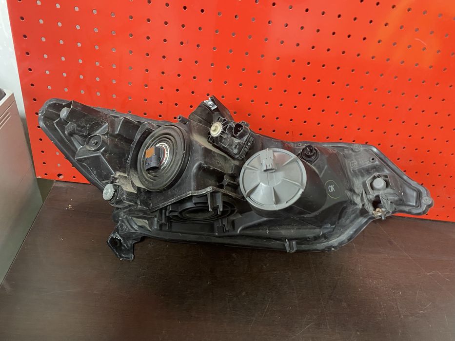 Far stanga halogen si lupa Honda Insight an 2009-2016