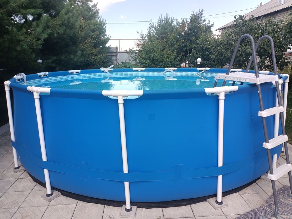 Бассейн каркасный INTEX