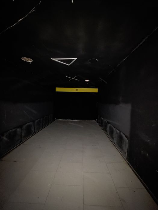 Нотурар бино сотилади.