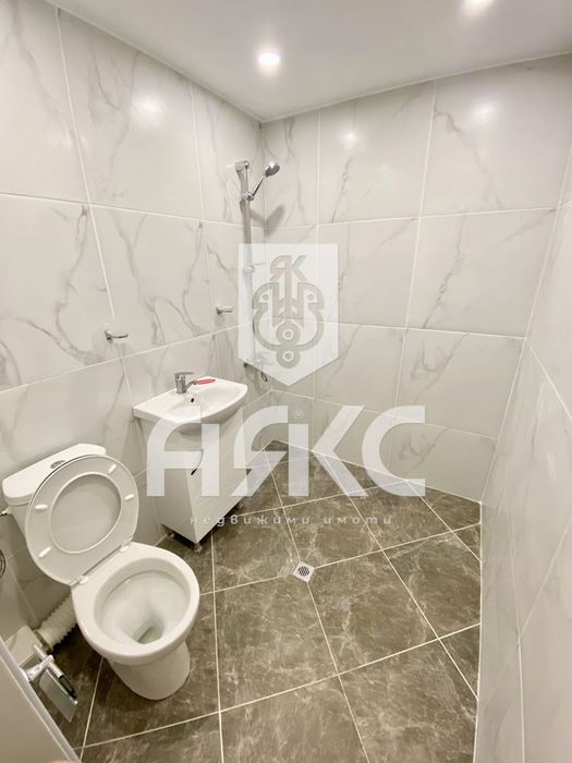 Двустаен апартамент в кв. Обеля 2