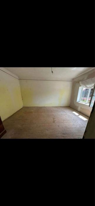Casa cu 48 arii teren chiuzbaia