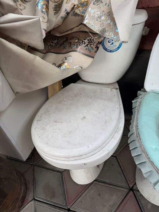 Продам  унитаз керамика