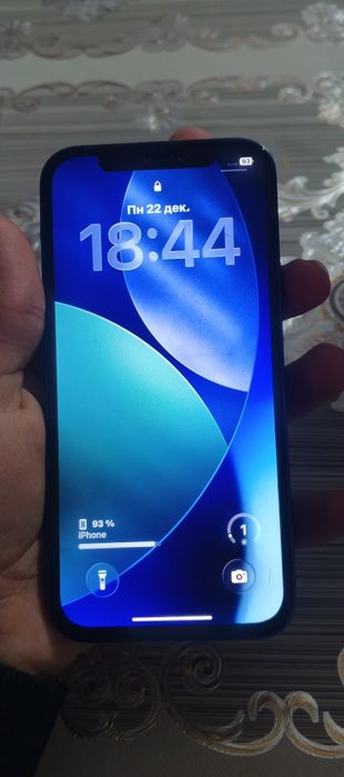 Iphone 12 ideal holatda