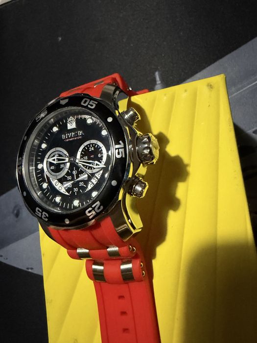 Часовник INVICTA Pro Diver 34009