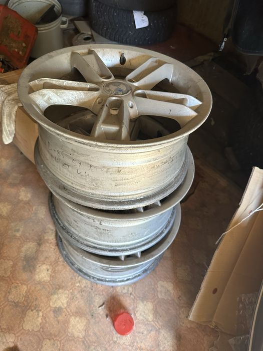 Продам диски три штуки Р16