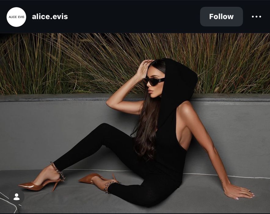 Alice Evis гащеризон