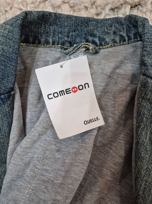 Geaca dama blugi Quelle cu gluga-5 lei transportul