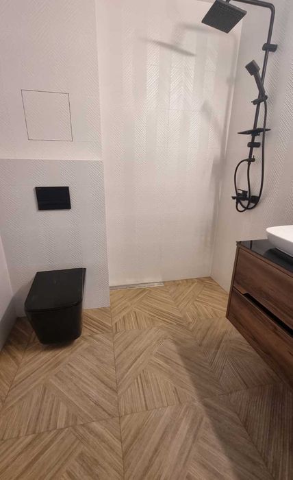 Чисто нови плочки за баня